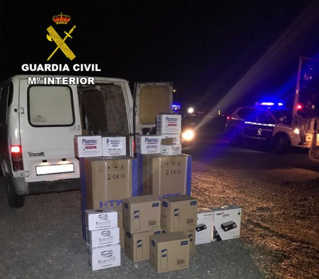 Detenido en Torija un hombre acusado del robo de mercancía en dos camiones estacionados en la Autovía A2: Detenido en Torija con mercancía robada de dos camiones Detenido en Torija un hombre acusado del robo de mercancía en dos camiones estacionados en la Autovía A2: Detenido en Torija con mercancía robada de dos camiones