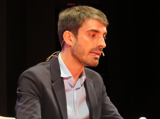 Pablo Simón durante su intervención en la ponencia "La importancia del Club Bilderberg" en Córdoba Pablo Simón durante su intervención en la ponencia "La importancia del Club Bilderberg" en Córdoba