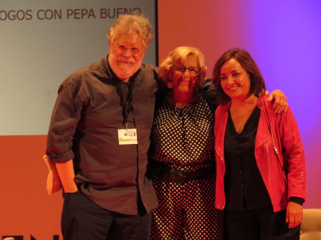 Joaquín Estefanía, Manuela Carmena y Pepa Bueno durante su diálogo sobre 'La vida después de la Política' Joaquín Estefanía, Manuela Carmena y Pepa Bueno durante su diálogo sobre 'La vida después de la Política'