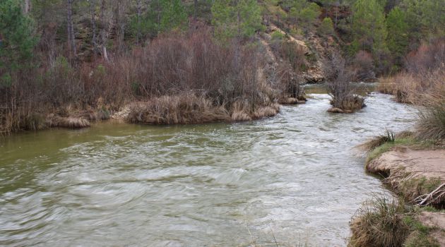 Río Escabas a su paso por Cañamares. Río Escabas a su paso por Cañamares.