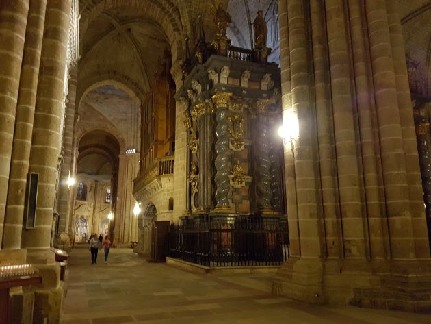 El Obispado de Sigüenza Guadalajara establece un precio de 4 euros para entrar a visitar la catedral de Sigüenza: Hay que pagar 4 euros para entrar a visitar la catedral de Sigüenza El Obispado de Sigüenza Guadalajara establece un precio de 4 euros para entrar a visitar la catedral de Sigüenza: Hay que pagar 4 euros para entrar a visitar la catedral de Sigüenza