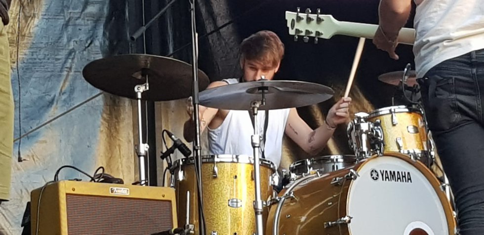 Dani Fernández, durante un ensayo antes de su concierto en la Plaza Mayor de Aranda de Duero. Dani Fernández, durante un ensayo antes de su concierto en la Plaza Mayor de Aranda de Duero.