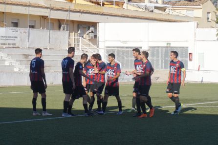 El Eldense celebra el gol de Mario Uclés El Eldense celebra el gol de Mario Uclés