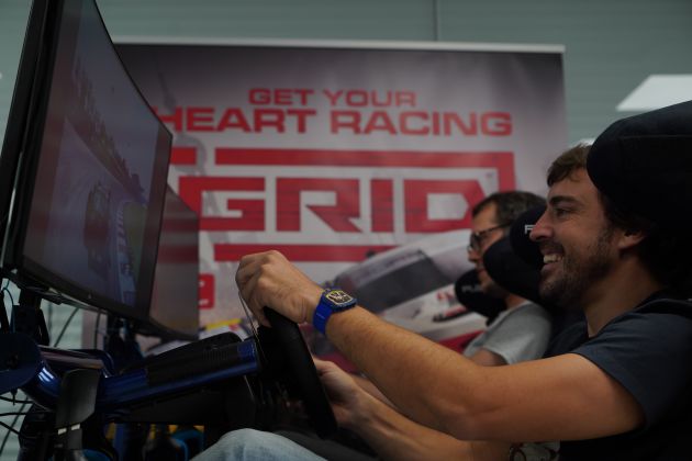 Fernando Alonso probando GRID Fernando Alonso probando GRID
