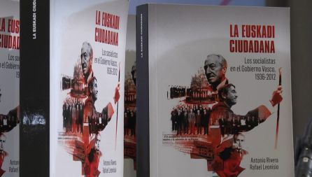 Rivera: "Los gobiernos de coalición han sido el abrazo del oso del PNV al PSE" Rivera: "Los gobiernos de coalición han sido el abrazo del oso del PNV al PSE"