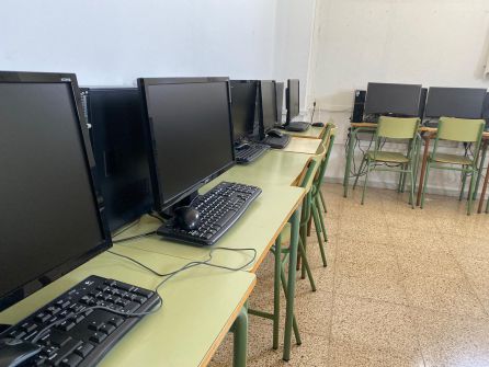 Las aulas de informática inservibles ante la falta de suministro eléctrico Las aulas de informática inservibles ante la falta de suministro eléctrico