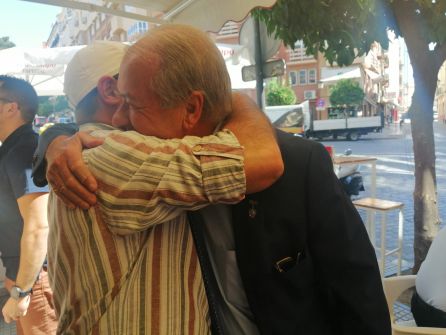 El político Pedro Jiménez y el cofrade Antonio González El político Pedro Jiménez y el cofrade Antonio González