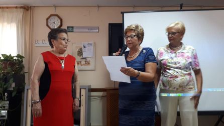 Momento del Homenaje a Antonia Carmona, a la izquierda Momento del Homenaje a Antonia Carmona, a la izquierda