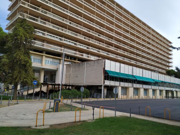 Parte trasera del Hospital Provincial, donde se ha inaugurado el nuevo hospital de Oncología Médica. Parte trasera del Hospital Provincial, donde se ha inaugurado el nuevo hospital de Oncología Médica.