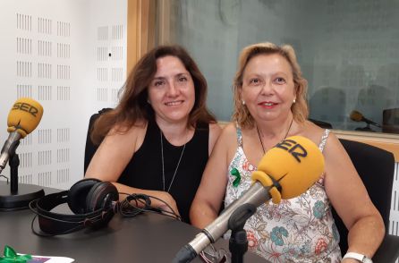 Raquel JIménez (i) y Angelines Parejo, de AFEM-Salud Mental Getafe, en los estudios de 'Hoy por Hoy Madrid Sur' Raquel JIménez (i) y Angelines Parejo, de AFEM-Salud Mental Getafe, en los estudios de 'Hoy por Hoy Madrid Sur'