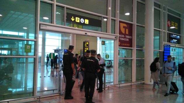 Amplio despliegue policial tras la sentencia del procés en puntos clave de Cataluña Amplio despliegue policial tras la sentencia del procés en puntos clave de Cataluña
