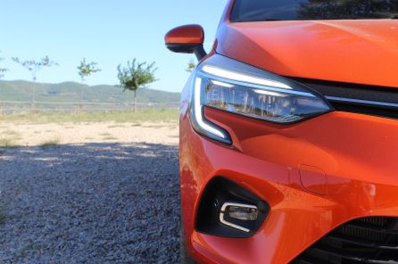 Detalle frontal Renault Clio Detalle frontal Renault Clio