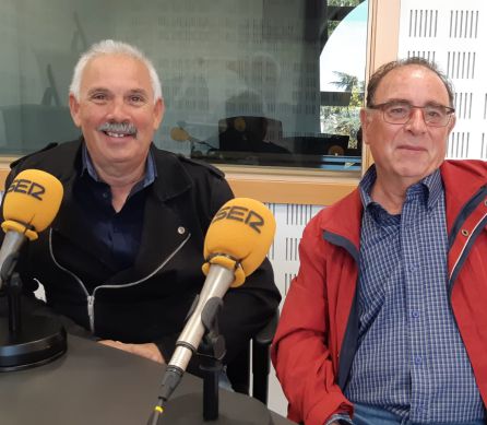 Antonio Sánchez Barco, presidente de la asociación fuenlabreña, (i) y Antonio Maestre, nos han contado el calendario de movilizaciones en 'Hoy por Hoy' Antonio Sánchez Barco, presidente de la asociación fuenlabreña, (i) y Antonio Maestre, nos han contado el calendario de movilizaciones en 'Hoy por Hoy'