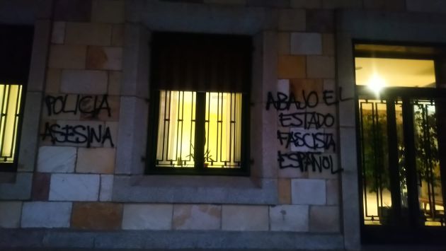 Pintadas en la Subdelegación del Gobierno de Zamora Pintadas en la Subdelegación del Gobierno de Zamora