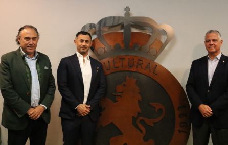 Felipe Llamazares, Mohamen Al-Suwaidi y Fernando Echecopar, tras la Junta de este jueves Felipe Llamazares, Mohamen Al-Suwaidi y Fernando Echecopar, tras la Junta de este jueves