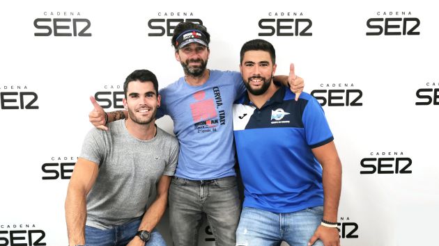 Adrián Miramón (i) y Andrés Redondas (d) junto a Miguel Angel López 'BigMike' Adrián Miramón (i) y Andrés Redondas (d) junto a Miguel Angel López 'BigMike'