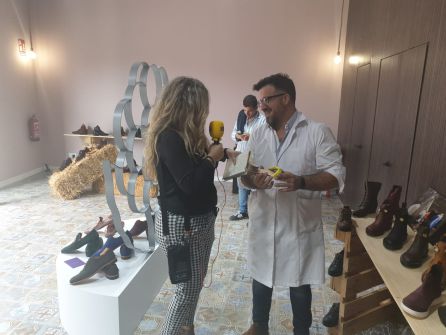 Diseñador y fabricante de zapatos Javier Morato (Valverde del Camino-Huelva) Diseñador y fabricante de zapatos Javier Morato (Valverde del Camino-Huelva)