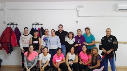 Foto de Familia con participantes, concejales y monitor Foto de Familia con participantes, concejales y monitor