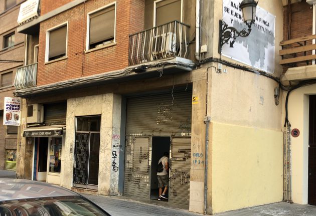 Continúa abierto el prostíbulo de San Pedro Pascual en València Continúa abierto el prostíbulo de San Pedro Pascual en València