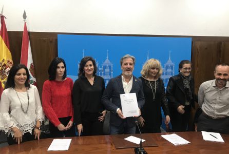 Equipo que ha hecho el informe sobre la soledad en Ponferrada Equipo que ha hecho el informe sobre la soledad en Ponferrada