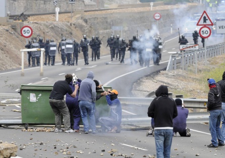 Las protestas en defensa de las minas, fueron un objetivo frecuente Las protestas en defensa de las minas, fueron un objetivo frecuente