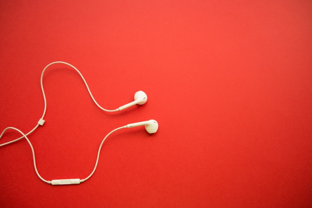 El uso continuado de auriculares puede provocar pérdida de audición El uso continuado de auriculares puede provocar pérdida de audición