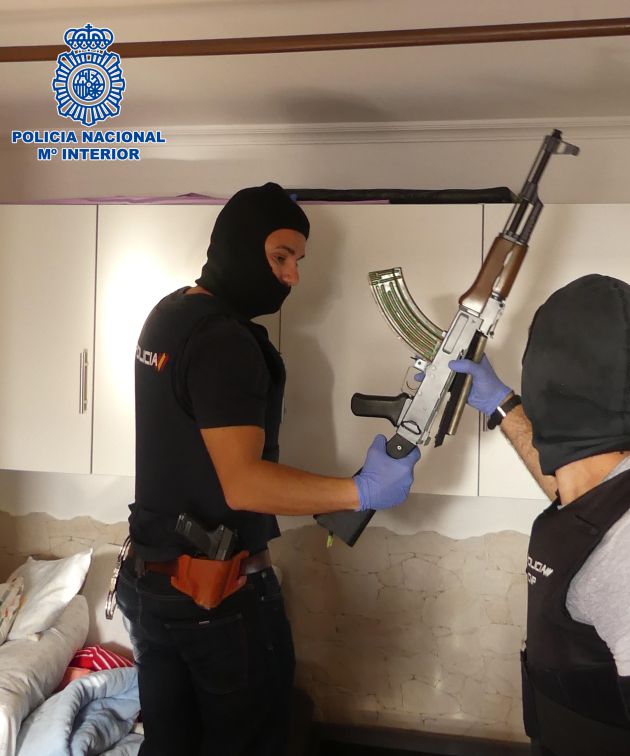 Una de las armas incautadas. Una de las armas incautadas.