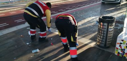 Efectivos sanitarios actuando en el accidente Efectivos sanitarios actuando en el accidente