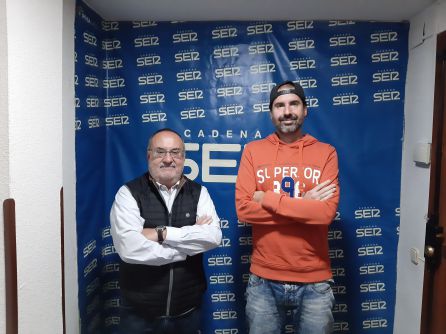 Alfredo Relaño y Tomás Ballesteros en las instalaciones de SER Linares Alfredo Relaño y Tomás Ballesteros en las instalaciones de SER Linares