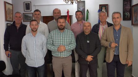 Los nueve alcaldes de la comarca pedirán una reunión con la Delegada de Gobierno de la Junta en Jaén Los nueve alcaldes de la comarca pedirán una reunión con la Delegada de Gobierno de la Junta en Jaén