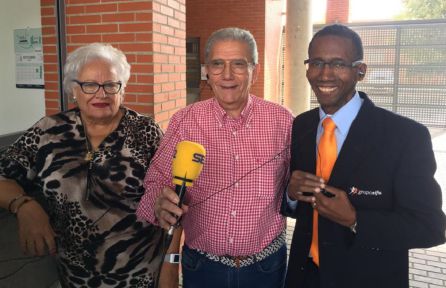 Manoli Sánchez, Rafael García y Freddy. Comunidad de mayores de la calle Sama Naharro Manoli Sánchez, Rafael García y Freddy. Comunidad de mayores de la calle Sama Naharro
