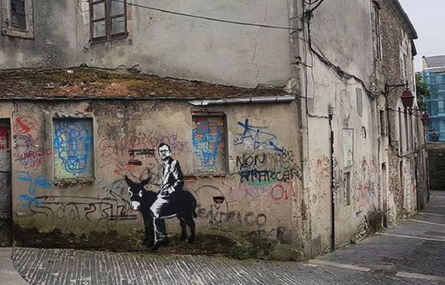 La obra de PrimoBanksy en la que se puede ver a Mariano Rajoy sobre un burro La obra de PrimoBanksy en la que se puede ver a Mariano Rajoy sobre un burro