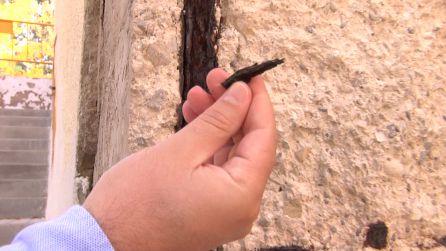 El avanzdo estado de oxidación de los pilares y bigas hace que se desprenda a trozos El avanzdo estado de oxidación de los pilares y bigas hace que se desprenda a trozos