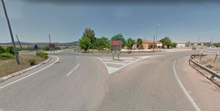 Glorieta en la A312 junto a la localidad de Arquillos, donde indica que se puede ir al Parque Natural por Úbeda pero no en dirección a Navas de San Juan, Santisteban del Puerto, Castellar o Sorihuela del Guadalimar, por donde también se llega al Parque, pudiendo hacerlo por numerosas alternativas desde pueblos como Villacarrillo, Villanueva del Arzobispo, Beas de segura o Puente de Génave entre otros. Glorieta en la A312 junto a la localidad de Arquillos, donde indica que se puede ir al Parque Natural por Úbeda pero no en dirección a Navas de San Juan, Santisteban del Puerto, Castellar o Sorihuela del Guadalimar, por donde también se llega al Parque, pudiendo hacerlo por numerosas alternativas desde pueblos como Villacarrillo, Villanueva del Arzobispo, Beas de segura o Puente de Génave entre otros.