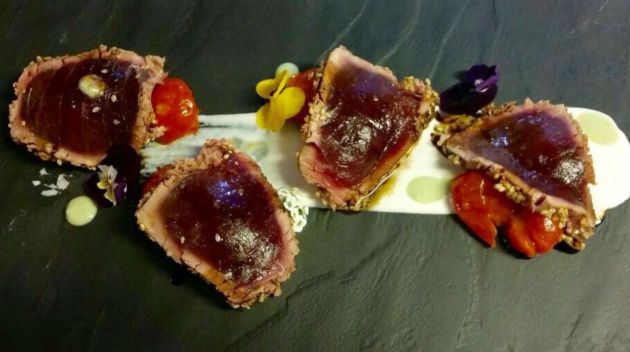 Tataki de atún de almadraba Tataki de atún de almadraba