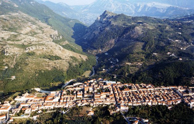 Cerreto Sannita (Italia). Cerreto Sannita (Italia).