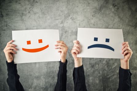 Los jóvenes españoles son menos felices que el resto de la población Los jóvenes españoles son menos felices que el resto de la población