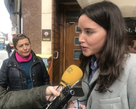PSOE y VOX cara a cara en la Plaza de Lazúrtegui de Ponferrada PSOE y VOX cara a cara en la Plaza de Lazúrtegui de Ponferrada