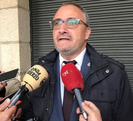 Los empleados de las basuras denuncian ante Trabajo la inseguridad de un servicio "altamente deficiente", según el alcalde Los empleados de las basuras denuncian ante Trabajo la inseguridad de un servicio "altamente deficiente", según el alcalde