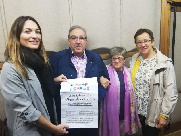 MIguel Angel Tapias que intervino en el Hoy por Hoy Segovia con María Yagüe (izda) acompañado por su esposa y Conchi de las Aguederas de San José MIguel Angel Tapias que intervino en el Hoy por Hoy Segovia con María Yagüe (izda) acompañado por su esposa y Conchi de las Aguederas de San José