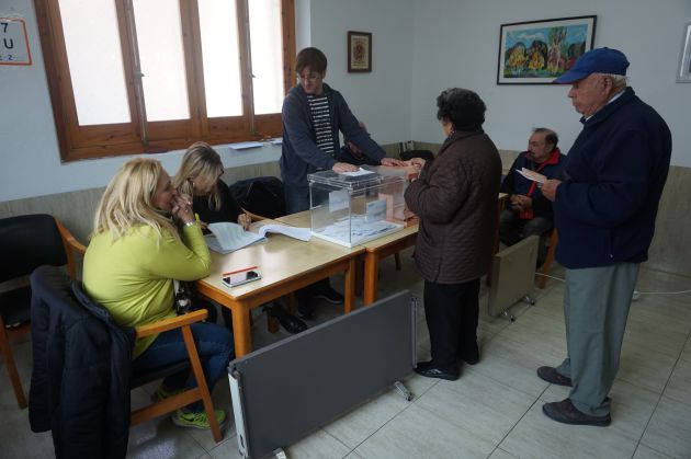 Mesa electoral en Elda Mesa electoral en Elda