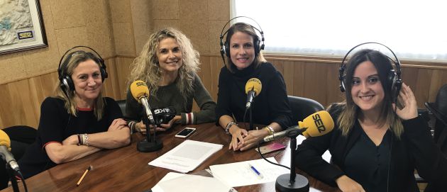 Pilar Domínguez, Amparo Merino, Patricia Espejo y Lorena Parra en el estudio central de SER Cuenca. Pilar Domínguez, Amparo Merino, Patricia Espejo y Lorena Parra en el estudio central de SER Cuenca.
