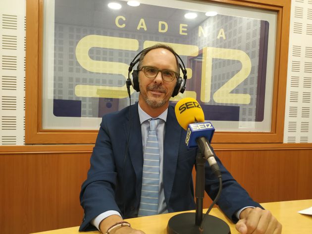Álvaro Navarro. Abogado de los proveedores afectados por la paralización de las obras de la Torre del Agua Álvaro Navarro. Abogado de los proveedores afectados por la paralización de las obras de la Torre del Agua