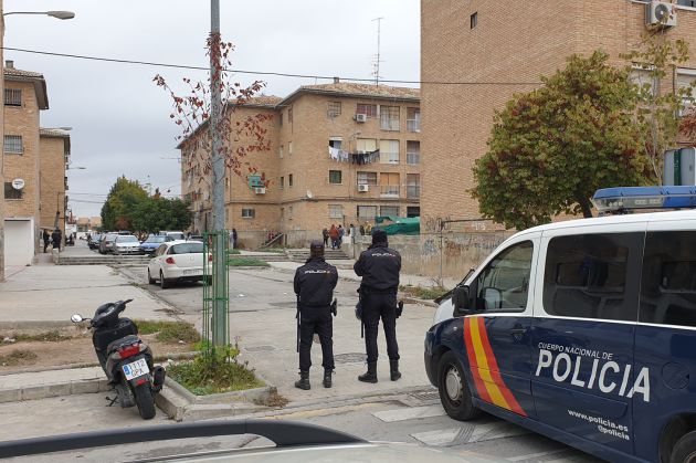 Operación de película en el distrito Norte contra el tráfico de marihuana con 200 policías, helicópteros y 14 detenidos Operación de película en el distrito Norte contra el tráfico de marihuana con 200 policías, helicópteros y 14 detenidos