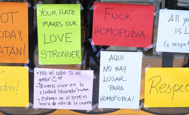 Mª José Catalán asegura ante ataques homófobos como el que ha sufrido estos días el pedáneo de Algezares, con pintada homófobas contra su persona, que "para que te respeten hay que respetar" y que quizá los 'agresores' son los que realmente necesitan terapia psicológica para entender la diversidad sexual. Mª José Catalán asegura ante ataques homófobos como el que ha sufrido estos días el pedáneo de Algezares, con pintada homófobas contra su persona, que "para que te respeten hay que respetar" y que quizá los 'agresores' son los que realmente necesitan terapia psicológica para entender la diversidad sexual.