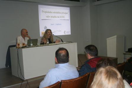 Conferencia a cargo de José Juan Gaforio, Catedrático de Inmunología de la UJA Conferencia a cargo de José Juan Gaforio, Catedrático de Inmunología de la UJA