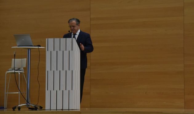 Salvador Fuentes durante su intervención en la jornada sobre turismo de congresos en Córdoba Salvador Fuentes durante su intervención en la jornada sobre turismo de congresos en Córdoba