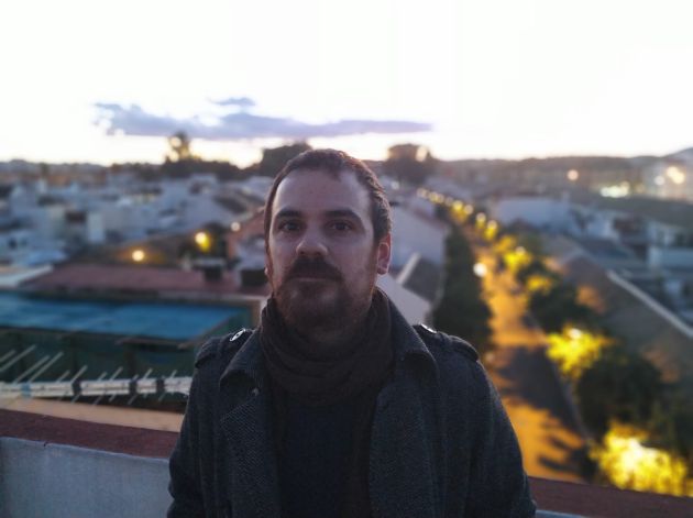 Juanma Prieto en la azotea de su antiguo piso en Cañero. Juanma Prieto en la azotea de su antiguo piso en Cañero.