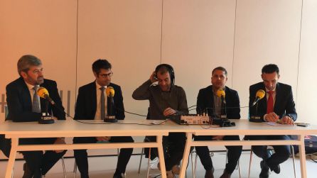 José María Martín (Banco Sabadell), Joan Balaguer (Logitravel), Víctor Guerrero (Cadena SER), Thomas Reichenbach (OD Hotels) y Manuel Molina (Hosteltur) José María Martín (Banco Sabadell), Joan Balaguer (Logitravel), Víctor Guerrero (Cadena SER), Thomas Reichenbach (OD Hotels) y Manuel Molina (Hosteltur)