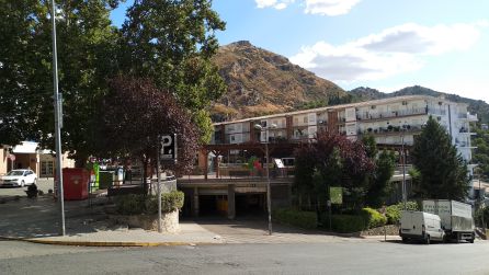 El parking abre con entrada libre como si fuese un espacio público mas hasta que se regule su situación El parking abre con entrada libre como si fuese un espacio público mas hasta que se regule su situación
